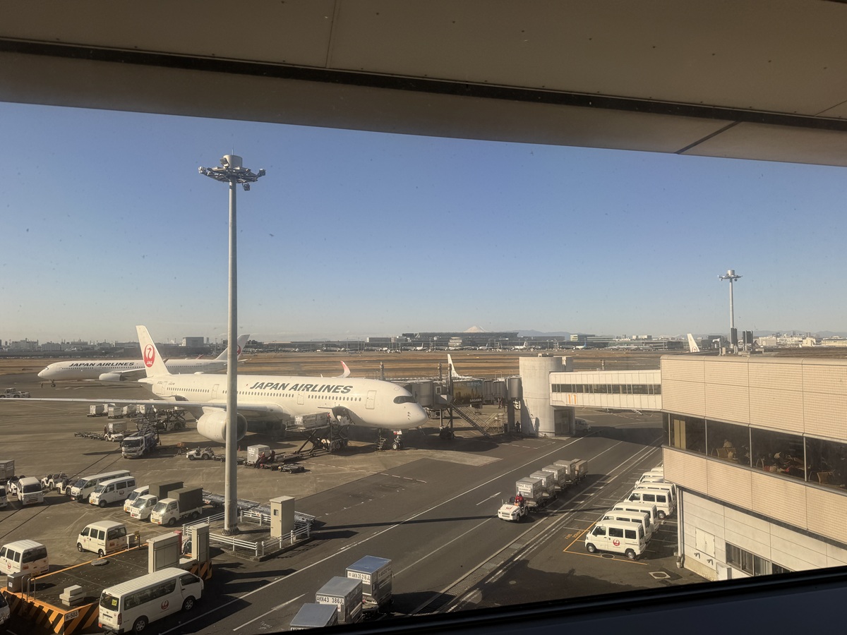 JAL Diamond Premier Lounge No-2