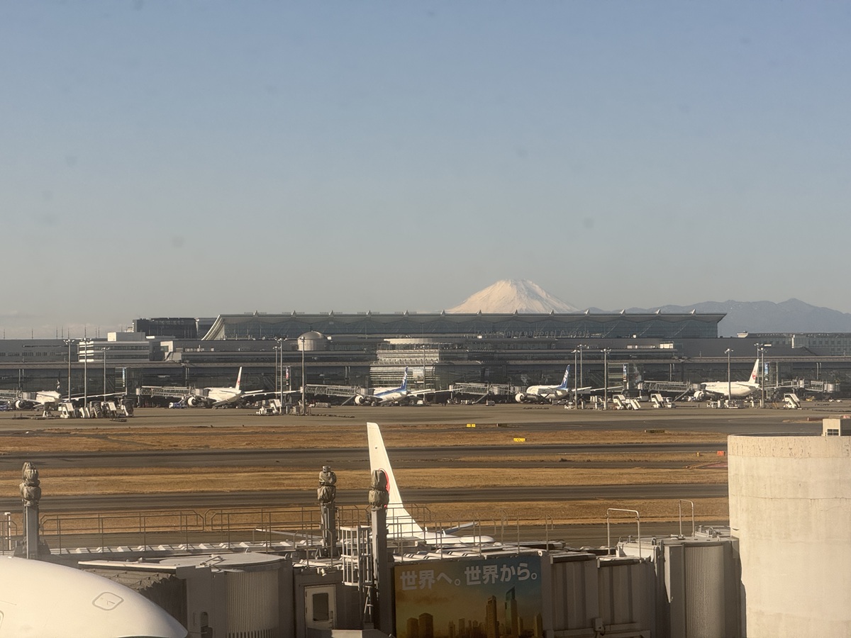 JAL Diamond Premier Lounge No-3