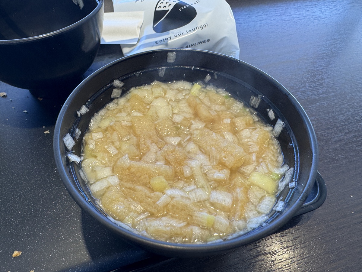 JAL Diamond Premier Lounge No-5