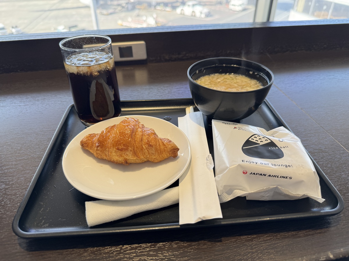 Diamond Premier Lounge   No-3