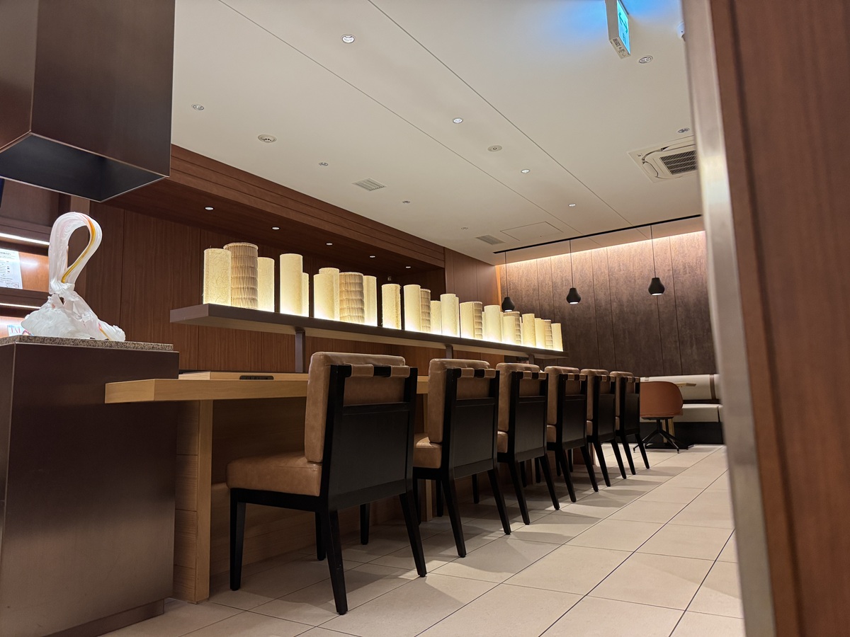 Sakura Lounge   No-1