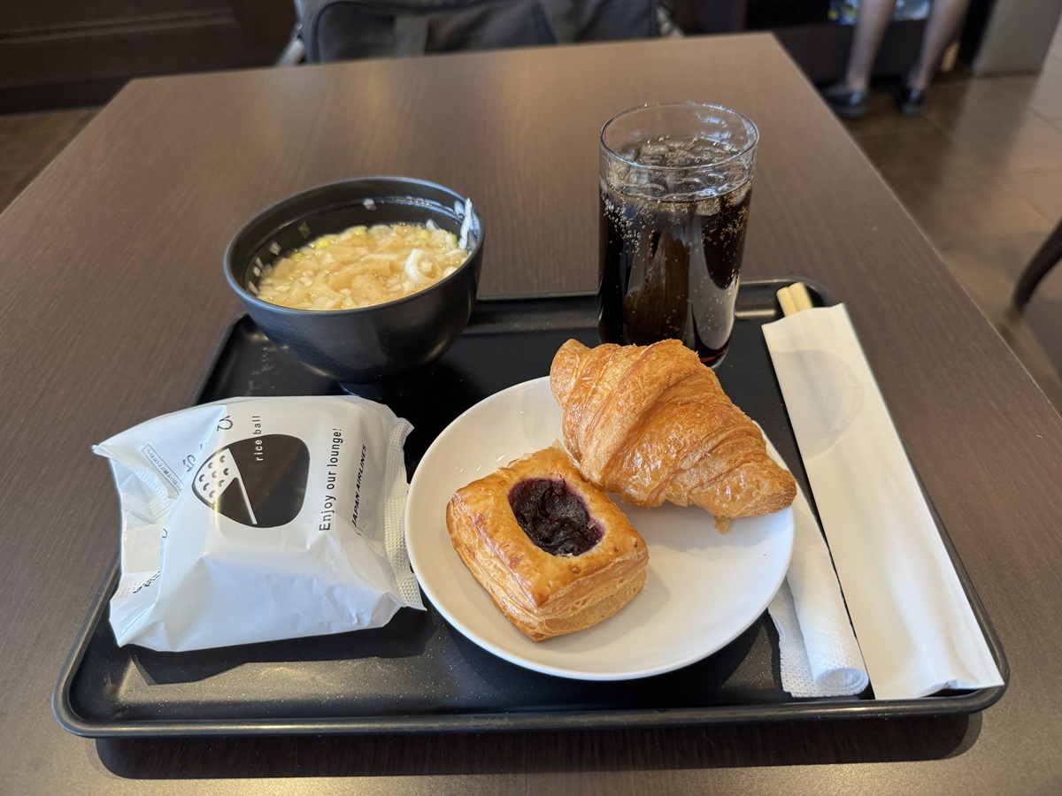 Diamond Premier Lounge   No-2