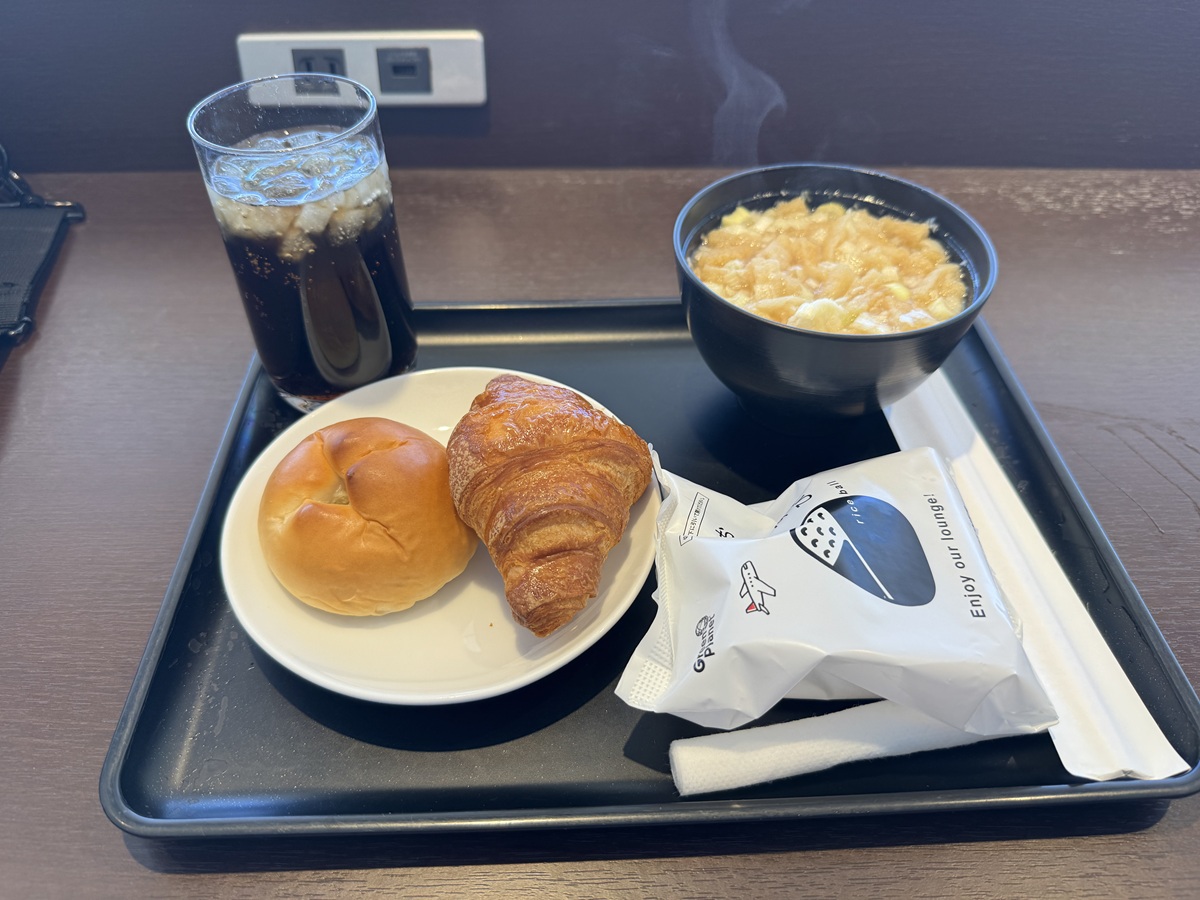Diamond Premier Lounge   No-3