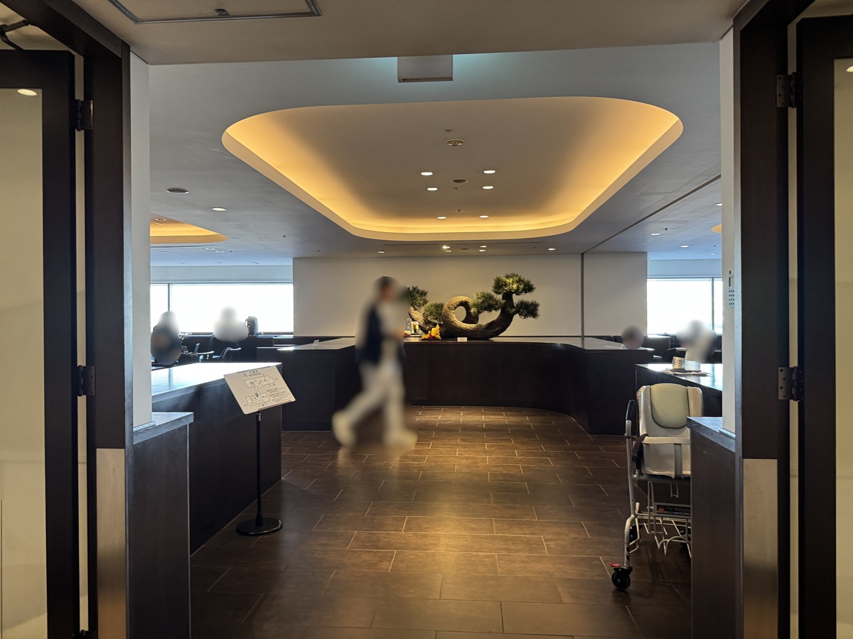 Diamond Premier Lounge   No-1