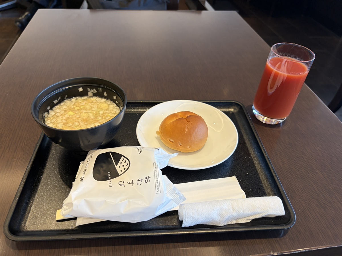 Diamond Premier Lounge   No-5
