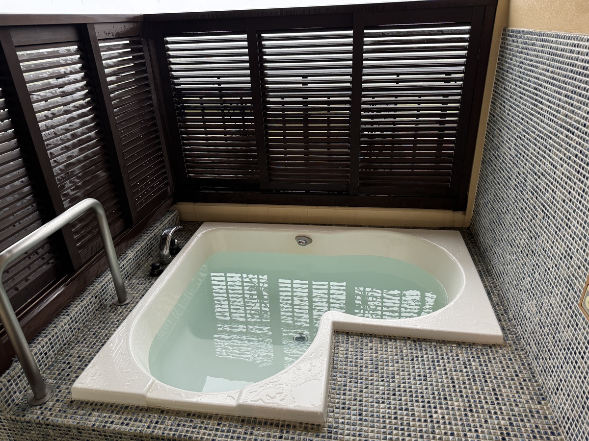 Private Open-Air Bath in the Room   No-1
