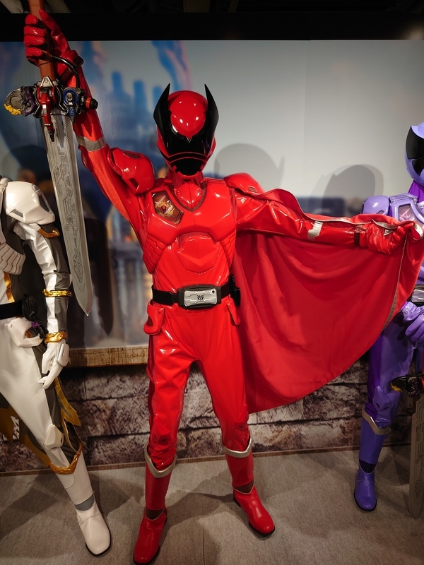 王様戦隊キングオージャー【王の秘宝展】劇中で使用された衣装や小道具