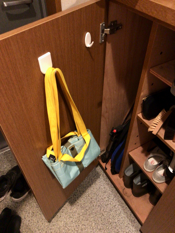 MILESTO UTILITY PE カートバッグ 靴箱の扉裏に収納