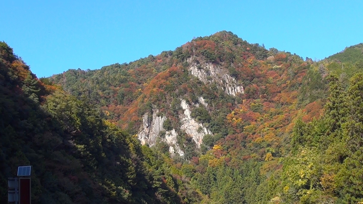 名張と曽爾で紅葉と滝巡り🍂🍁その4「ソロ登山🧗と香落渓」【了