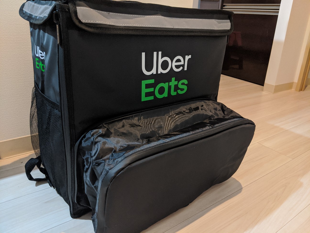 Uber Eats】ウーバーイーツの配達鞄（ウバッグ）レビュー - 完全 