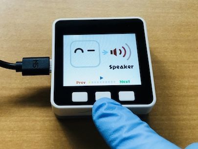 スピーカーモードで真ん中のボタンで音が鳴る
