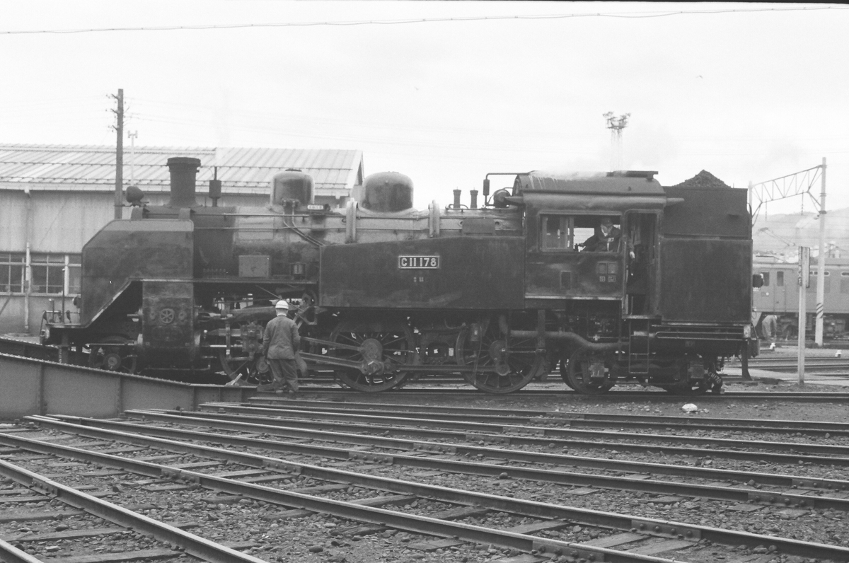 会津若松機関区とC11。 - お安く気軽にゆるっと16番