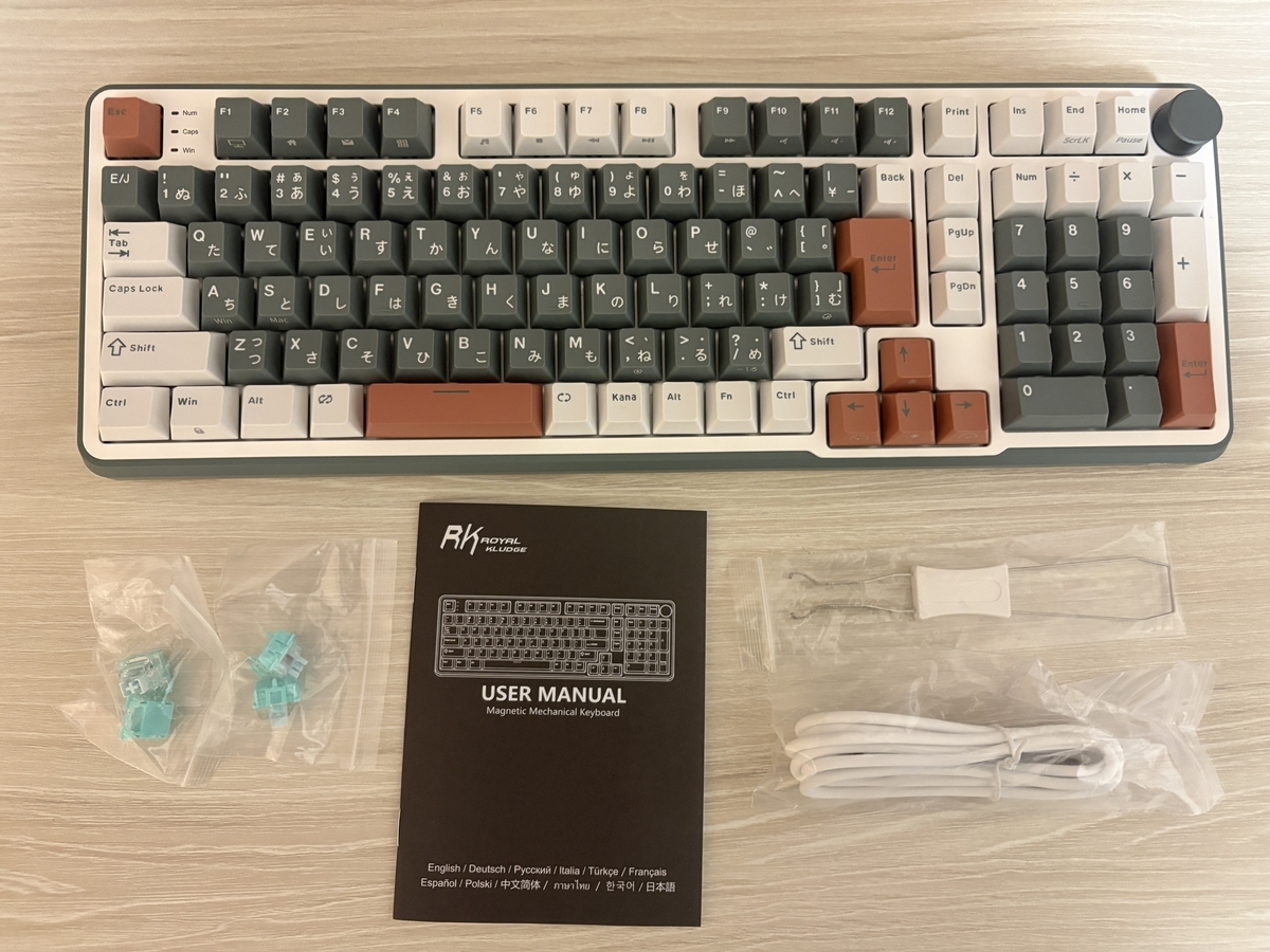 RK ROYAL KLUDGE C98 HE 開封時の状態