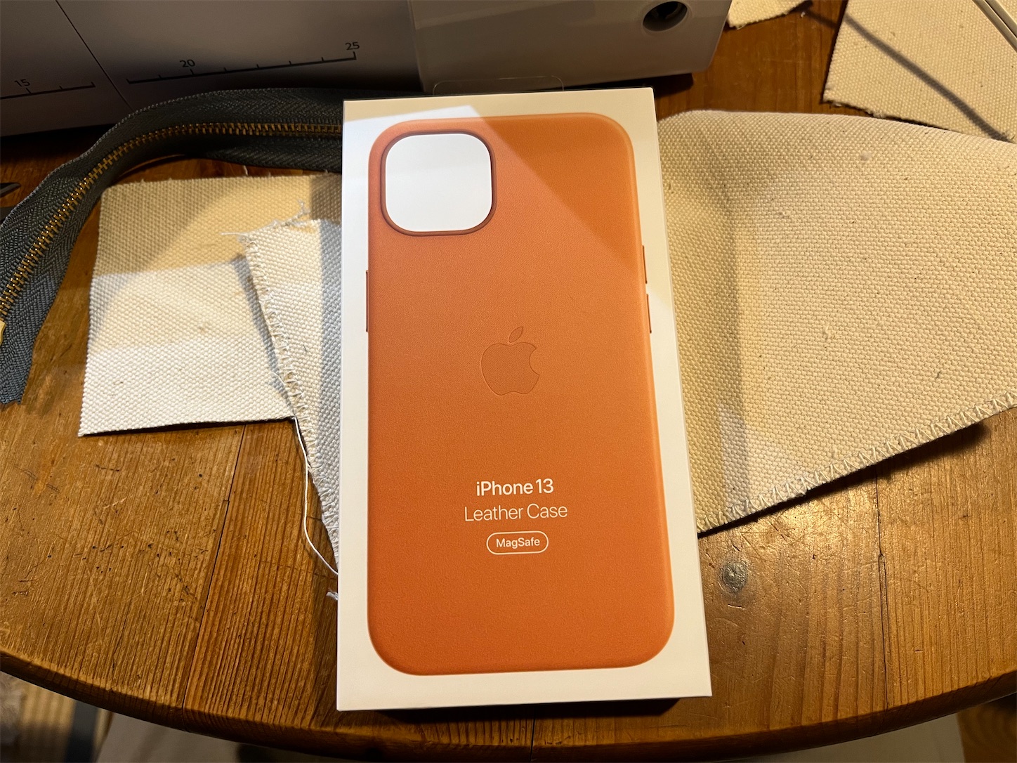 【新品】純正 iPhone 13 レザーケース・ゴールデンブラウンiPhoneアクセサリー