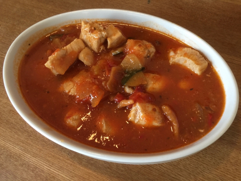 明治 Daily Rich チキンと彩り野菜の完熟トマト煮がうまい 孤毒の果て