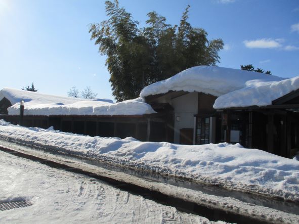 こみせ・黒石・雪景色