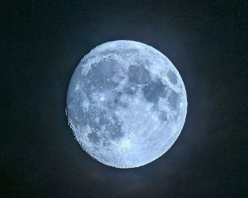 十三夜そして十一夜の月、それらによる月光彩雲(2024年) - こつなぎの写真ノート