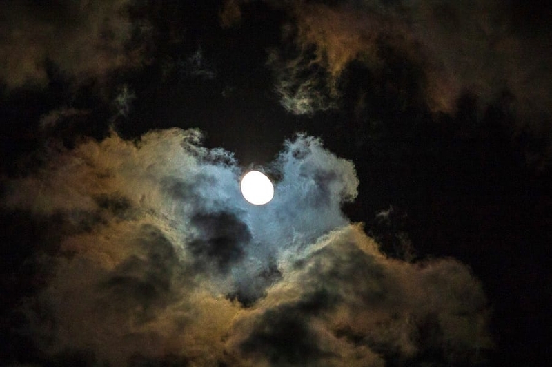 十八夜月による月光彩雲 2023年10月 - こつなぎの写真ノート
