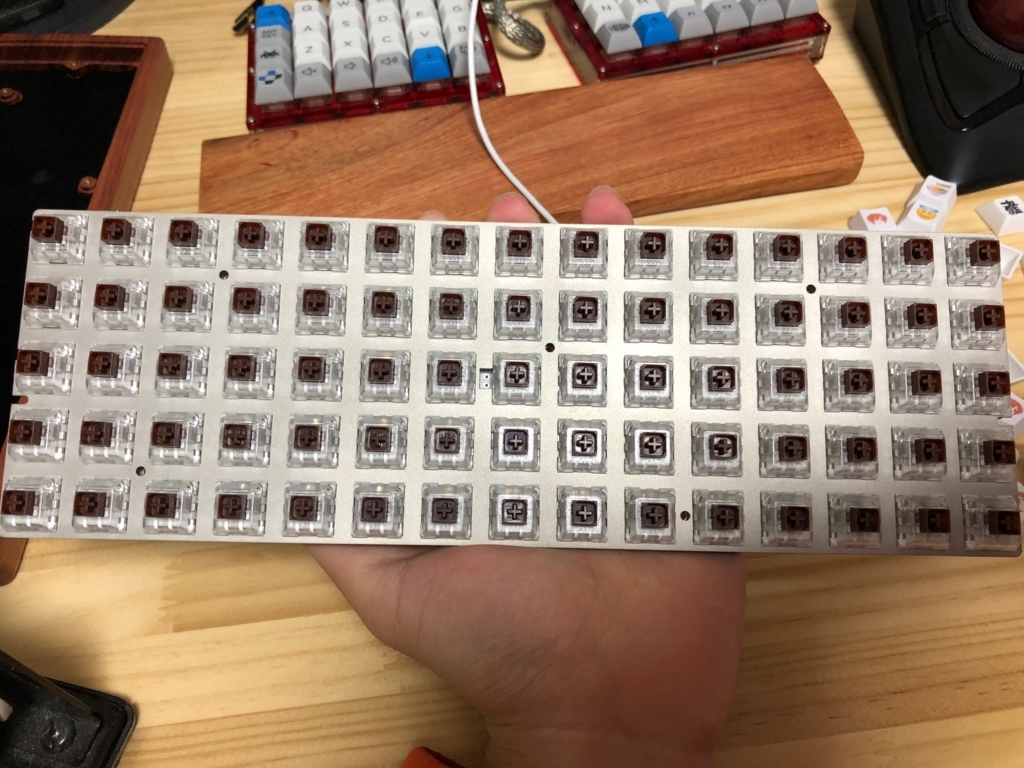 自作キーボード XD75 Building a custom mechanical keyboard without soldering: The XD75