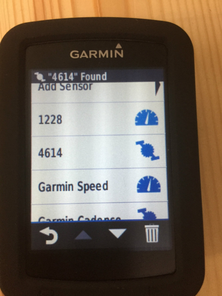 ロードバイク Wahoo RPM SPEED&CADENCE を Garmin Edge 820Jと