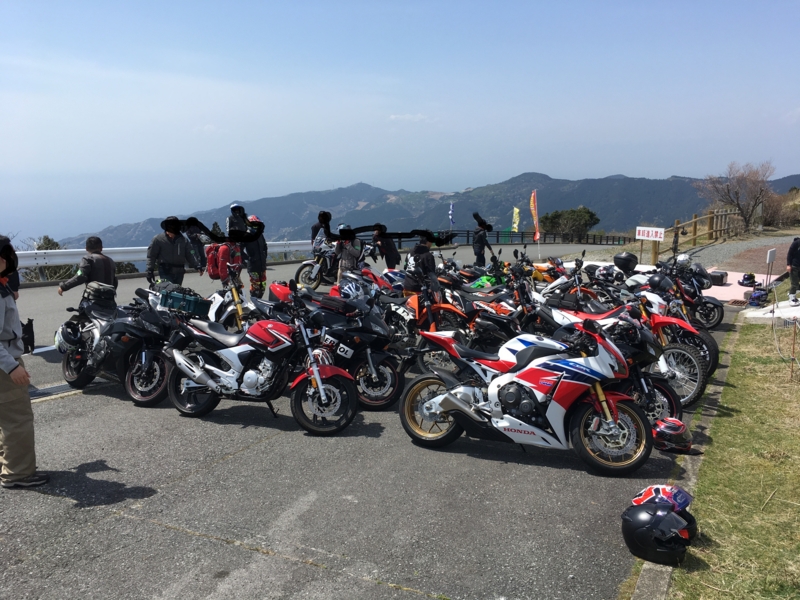 f:id:koyokoyo1991:20170418212959j:plain f:id:koyokoyo1991:20170418212959j:plain