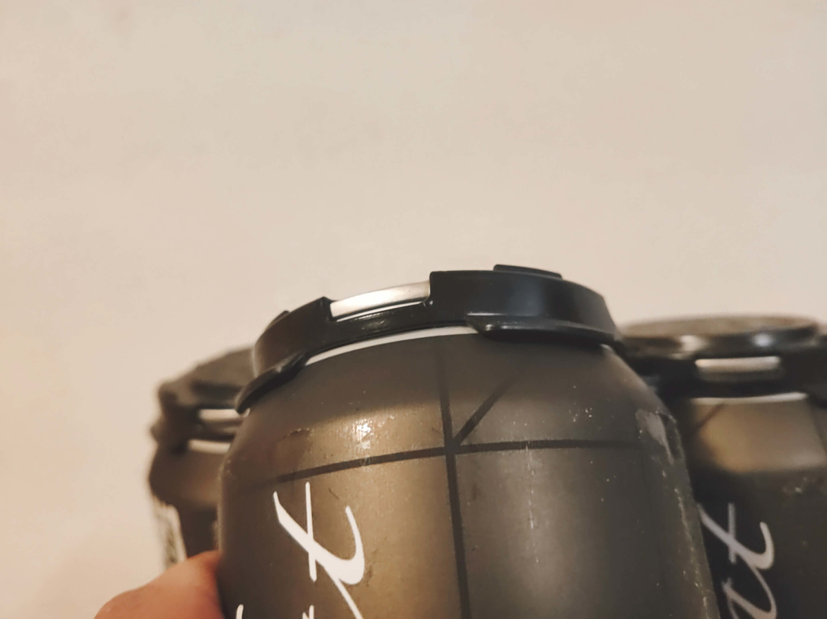 缶ワインの上部