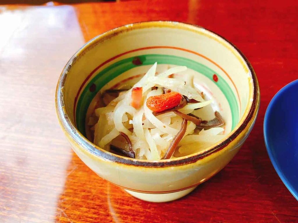 「青パパイヤとヒバーチコショウ」の和え物（沖縄第一ホテル「薬膳朝食」）【適材適食】小園亜由美（管理栄養士・野菜ソムリエ上級プロ）