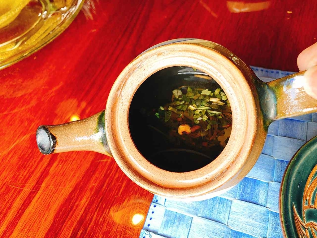 薬草茶（沖縄第一ホテル「薬膳朝食」）【適材適食】小園亜由美（管理栄養士・野菜ソムリエ上級プロ）