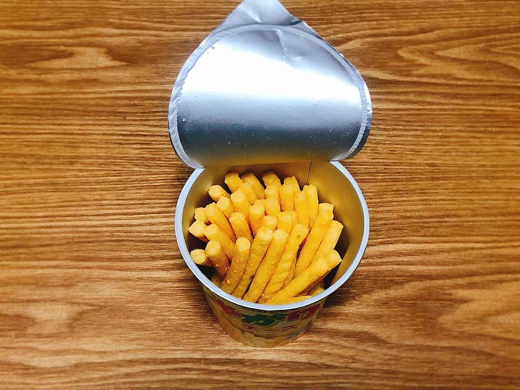 414食目 話題の じゃがアリゴ を試してみた結果 じゃがりこにさけるチーズを入れてお湯を注ぐだけ 本家 カルビー社 公認 適材適食 てきざいてきしょく