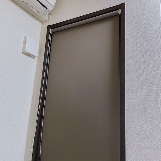 賃貸ok ベランダに突っ張り棒式の遮光ロールスクリーンを設置しました Toriのシンプルライフ