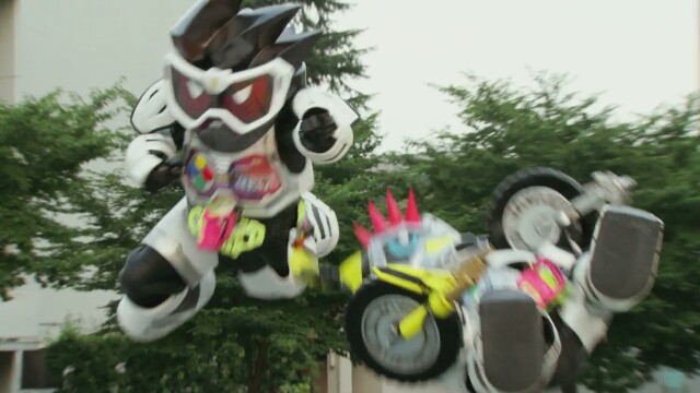 感想『仮面ライダーゲンムVSレーザー』 なぜ檀黎斗が才能に溺れ
