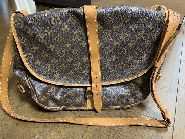 LOUIS VUITTON／ルイ・ヴィトンの修理；ソミュールのヌメ革全体交換