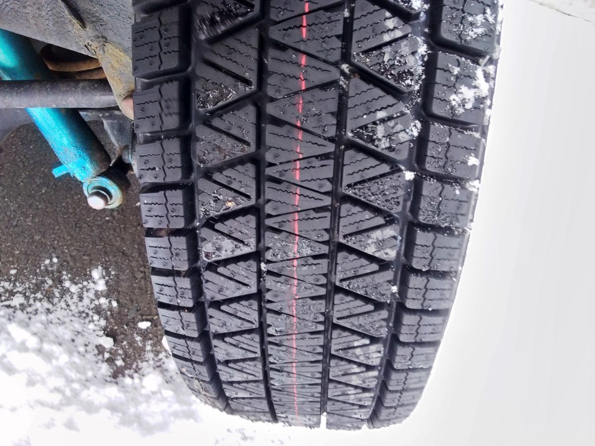 ジムニー JB23W 9型 スタッドレスタイヤ購入 BLIZZAK DM-V3 215/70R16