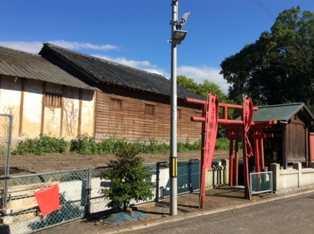 蔵本屋本店裏手