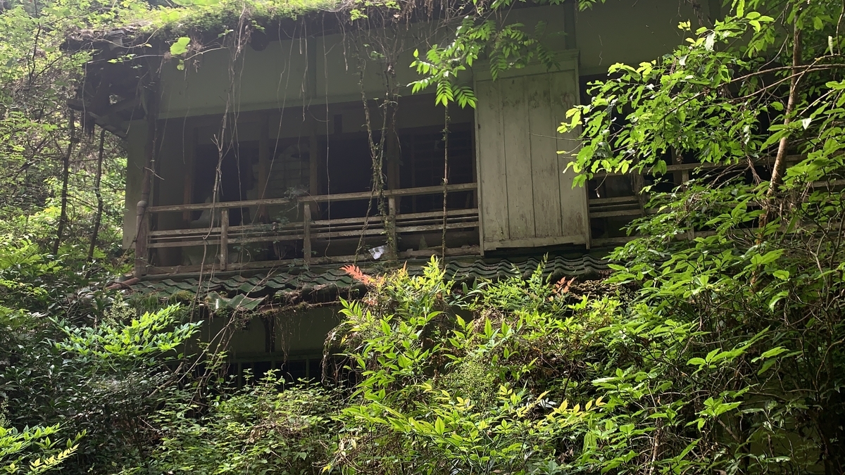 廃墟 和歌山の山奥にある倉谷温泉 スライムの旅とカメラとアニメ論 廃墟 和歌山の山奥にある倉谷温泉 スライムの旅とカメラとアニメ論
