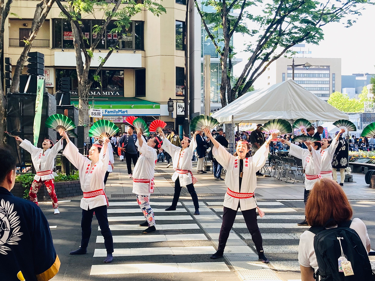 すずめ踊り