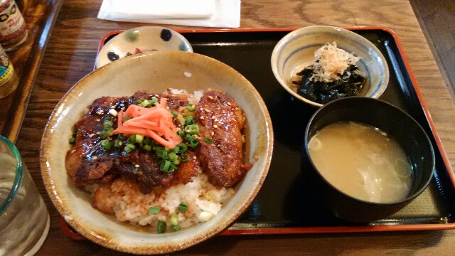 代田橋 てぃんさぐぬ花 とろとろソーキ丼セット 800 楽しくなければごはんじゃない 代田橋 てぃんさぐぬ花 とろとろソーキ丼セット 800 楽しくなければごはんじゃない
