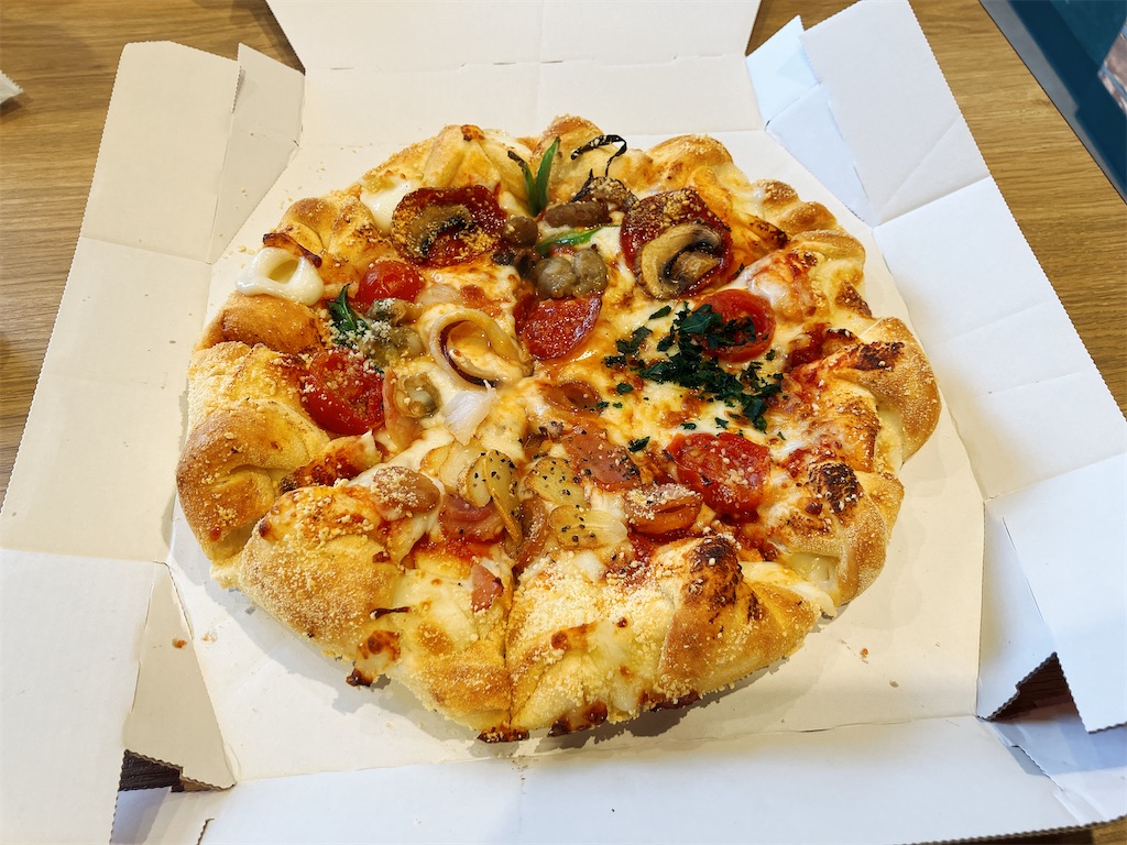 国道14号線沿い、ドミノピザ鷺沼店で「焼きたてピザの食べ放題」が最高