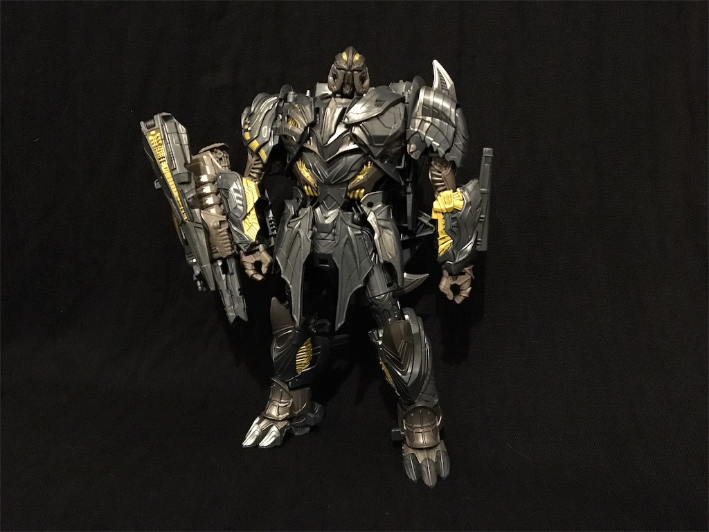 返り咲く破壊大帝 メガトロン Tlk 19 最後の騎士王 レビュー 趣味とフィギュアと緑と花と