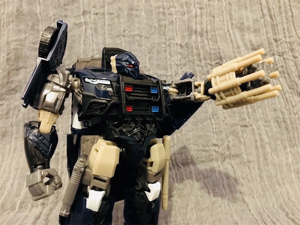 暗躍する影 バリケード Tlk 02 最後の騎士王 レビュー 趣味とフィギュアと緑と花と