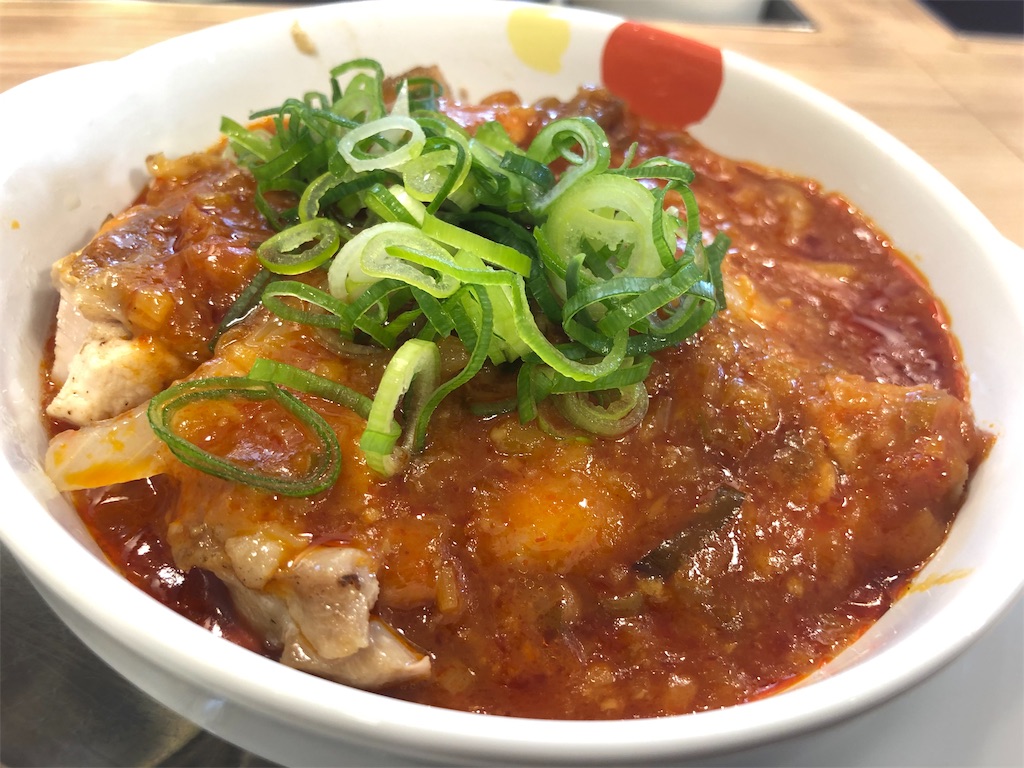 松屋新商品 ごろごろチキンのチリソース定食 ジューシーな鶏もも肉とチリソースの相性は抜群だぜ クッキング父ちゃん食べ歩き食レポブログ
