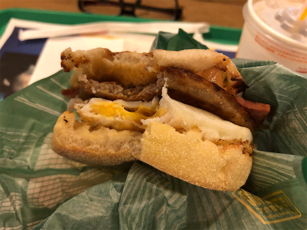 月見マフィン で朝マック スモークベーコンとオーロラソースこりゃたまらん クッキング父ちゃん食べ歩き食レポブログ