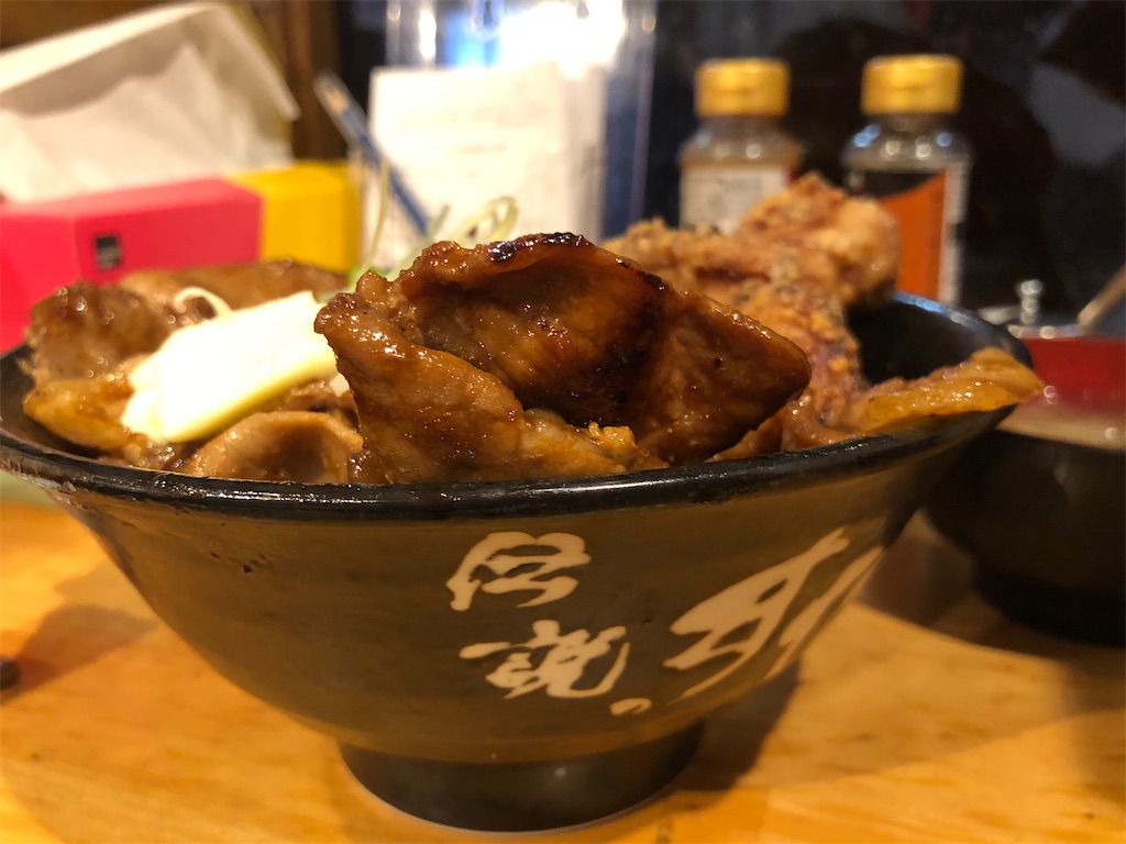唐揚げ合い盛り北海道すた丼肉マシ このすた丼凶暴につき カロリーのカウンターパンチを食らった夜 クッキング父ちゃん食べ歩き食レポブログ