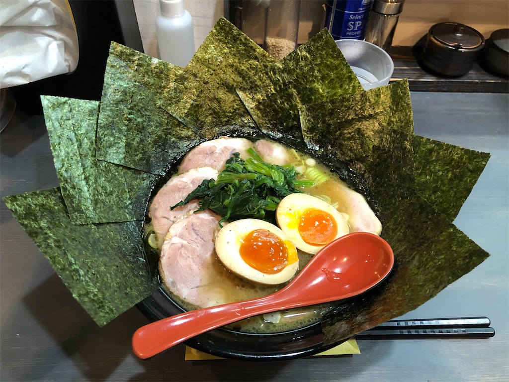 俺たちのがんやがオシャレになって帰ってきた 相模大野家系ラーメンがんやリニューアルオープン 久々のラーメンに歓喜しながら新しくなった店内もしっかり紹介するよ クッキング父ちゃん食べ歩き食レポブログ
