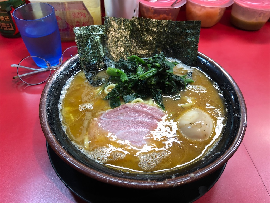 東白楽の超人気家系ラーメン店とらきち家 豚骨の香り豊かなとらきち家のスープはマジで中毒性がありますね これはハマるわぁ クッキング父ちゃん食べ歩き食レポブログ