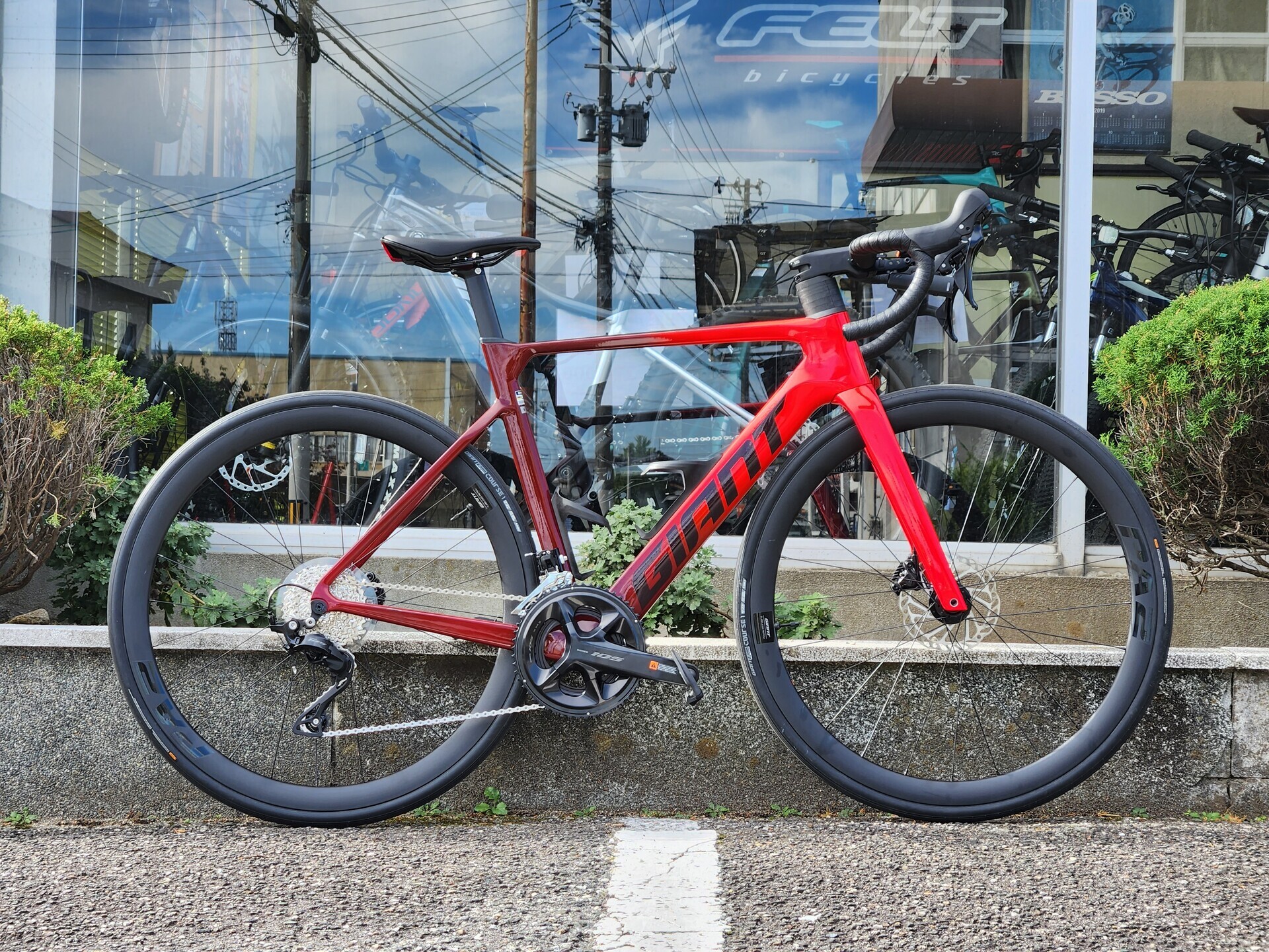 ロードバイクレビュー】2024年モデル GIANT TCR ADVANCED PRO 1 DISC