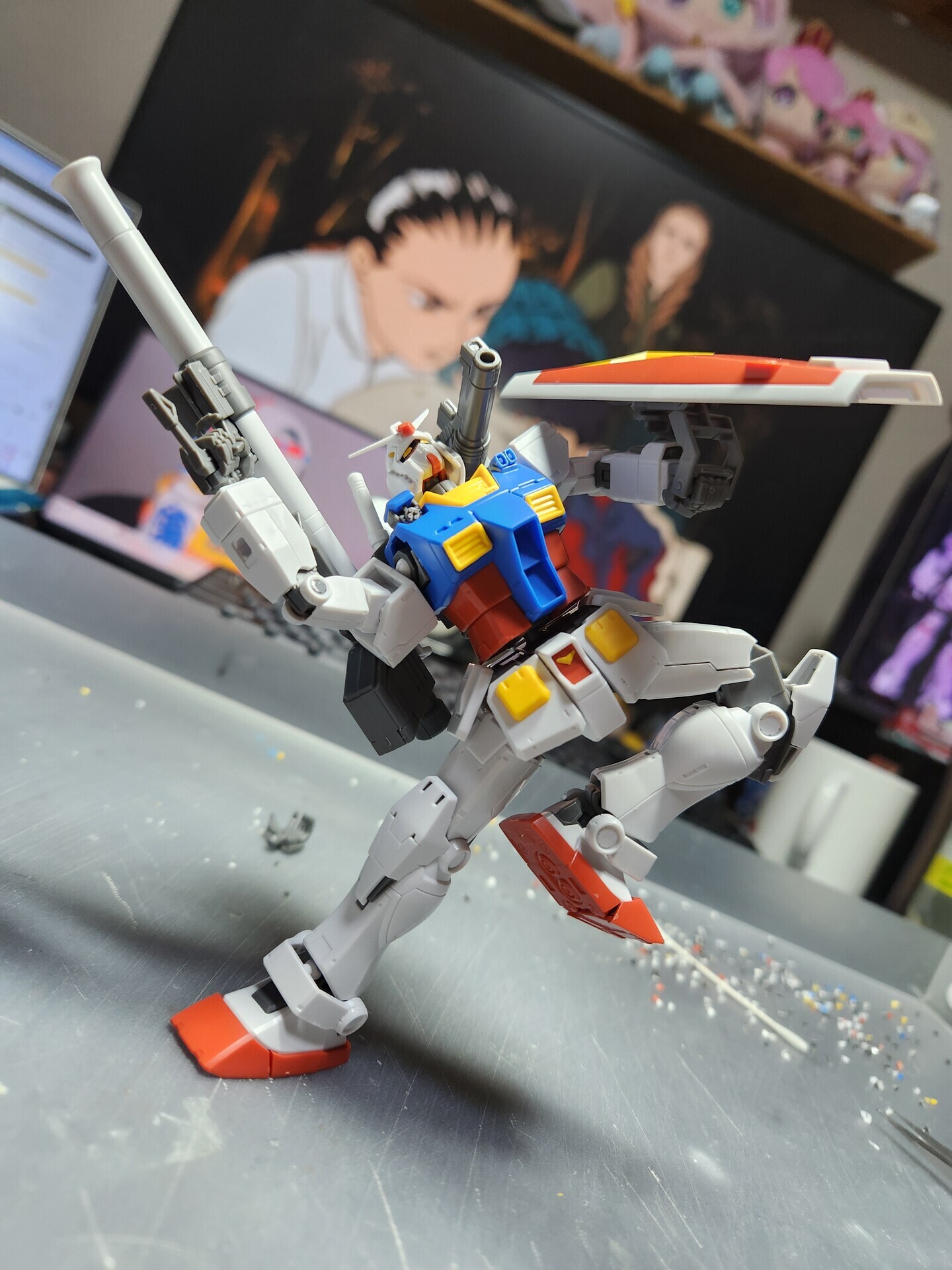 ガンプラ 製作レビュー】初心者が初めての「成形色に簡単ウェザリング