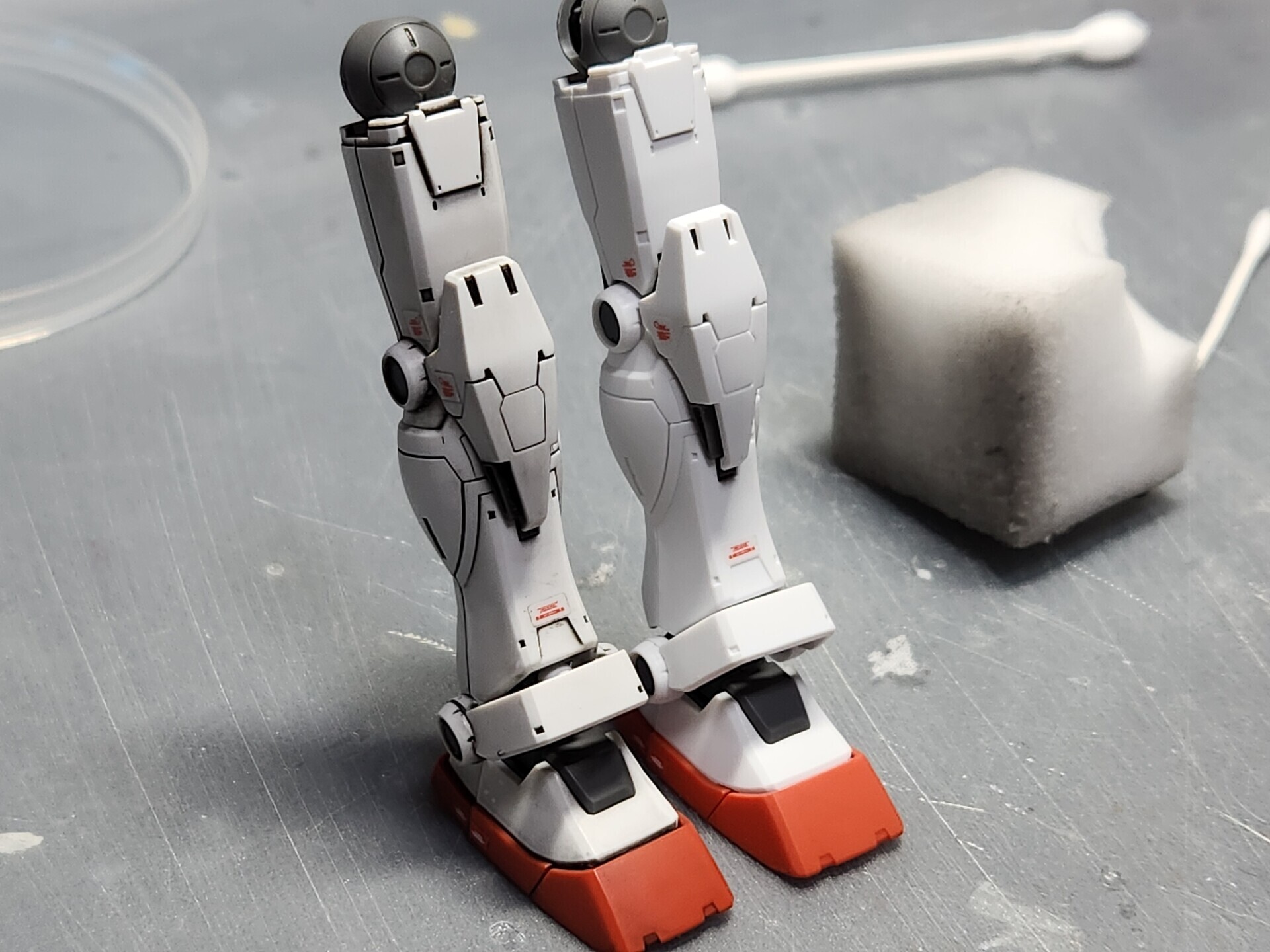 ガンプラRG サザビー　成形色部分塗装　ウェザリング　半光沢完成品 ガンプラRG サザビー 成形色部分塗装 ウェザリング 半光沢完成品