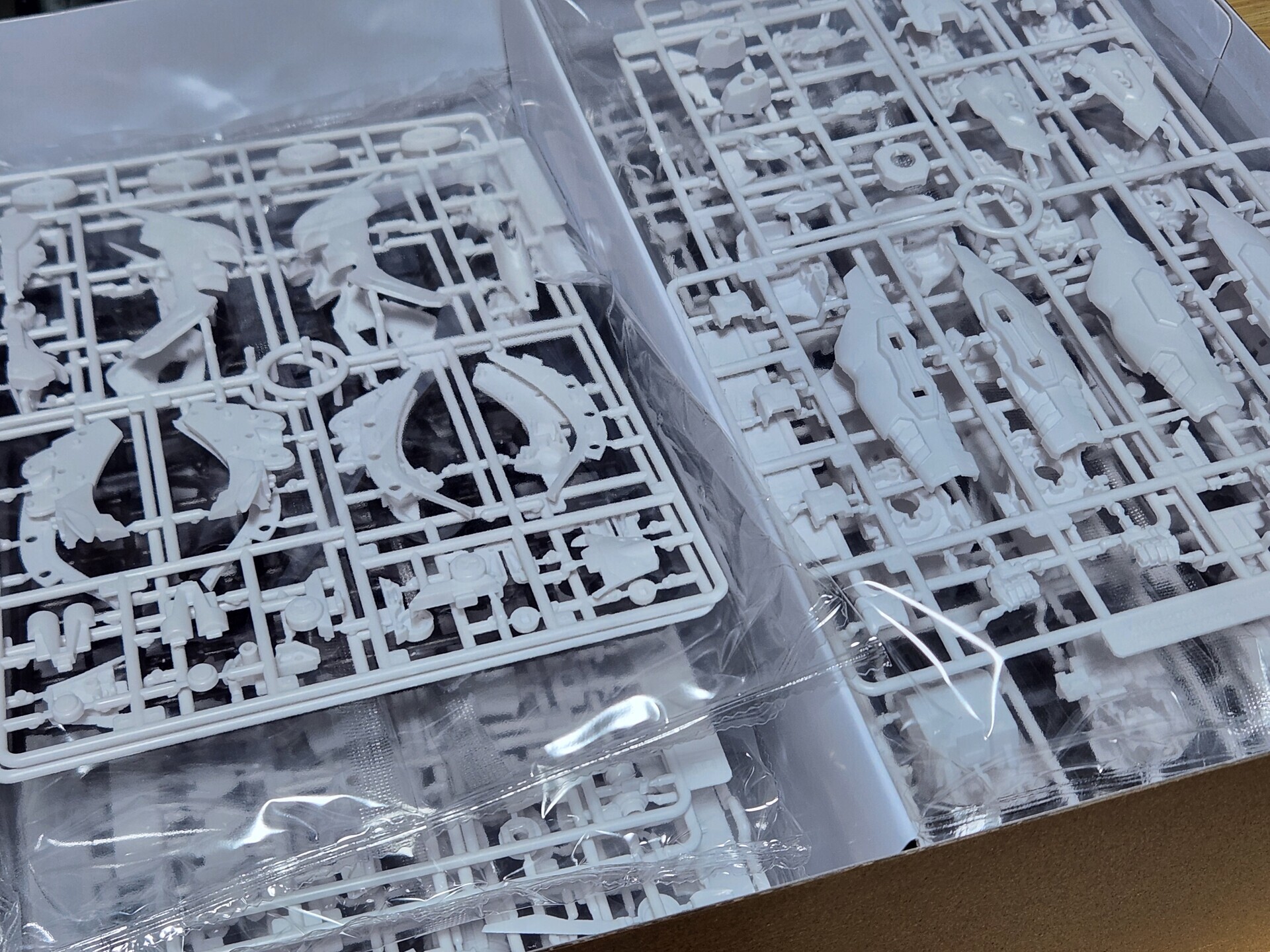 製作・レビュー】コトブキヤ 1/72 アーマードコア ホワイト・グリント