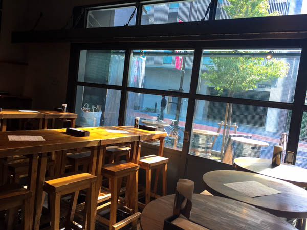 クラフトビアマーケット　店内２